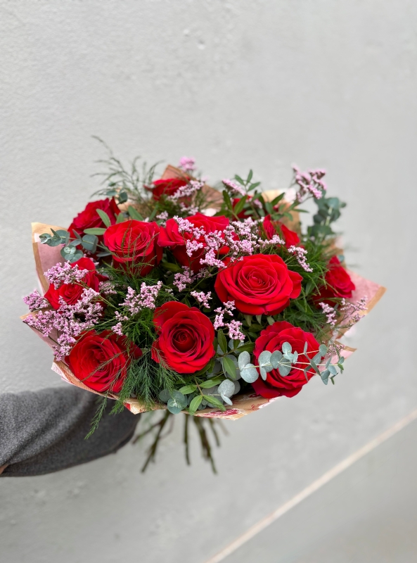 Twelve Red Roses