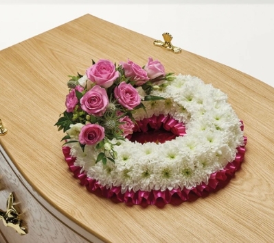 Classic Based Wreath in Pink