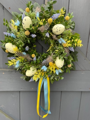 Cream Egg Easter Wreath